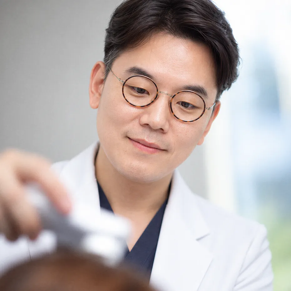 맥스웰 의료진의 두피 진단